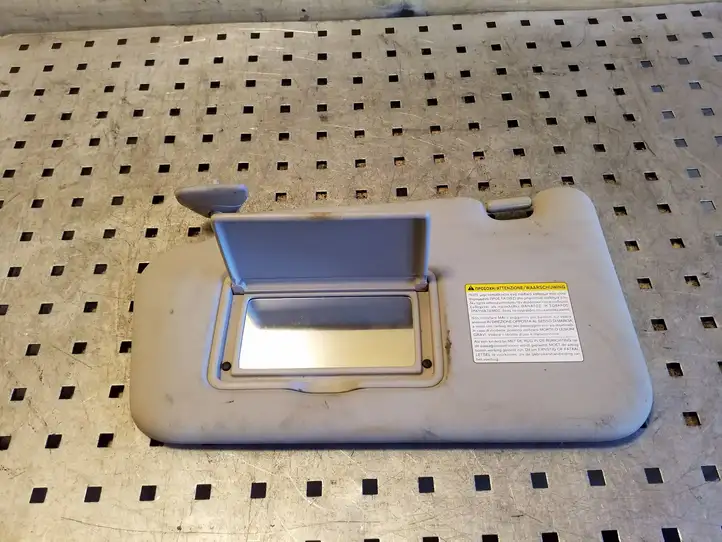 Nissan Juke I F15 (2010 - 2018)   Щиток от солнца