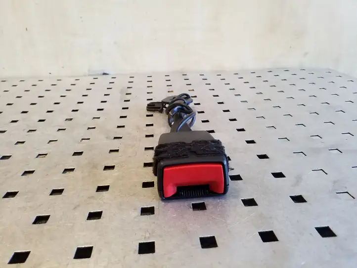 Audi A8 (2010 - 2014)  4H0857755C Замок переднего ремня