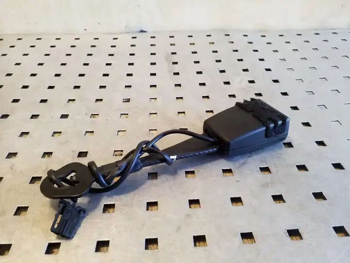 Audi A8 (2010 - 2014)  4H0857755C Замок переднего ремня