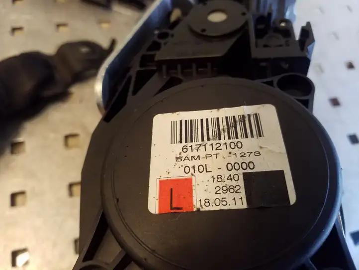 Mercedes-Benz E W212 (2009 - 2016)  A2128607585 Передний ремень безопасности