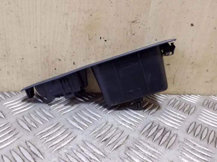 Nissan Qashqai (2006 - 2010) 82950JD000 Накладка кнопки стеклоподъемника — фото 2