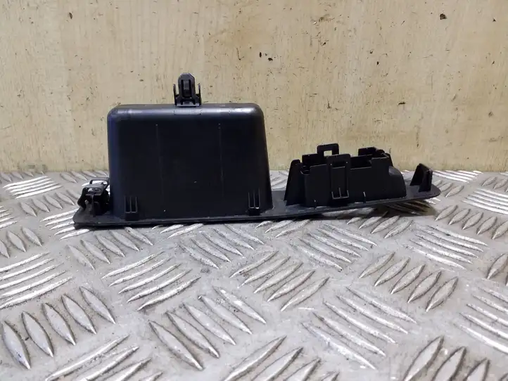 Nissan Qashqai (2006 - 2010) 82951JD000 Накладка кнопки стеклоподъемника — фото 2