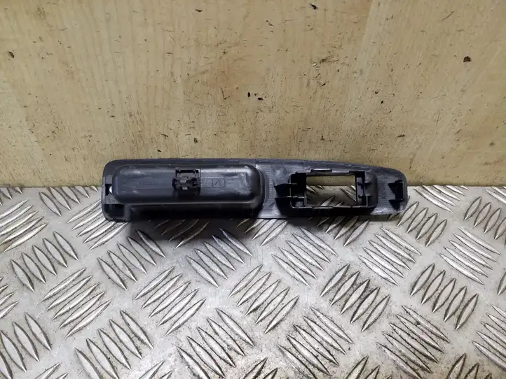 Nissan Qashqai (2006 - 2010) 82951JD000 Накладка кнопки стеклоподъемника — фото 5