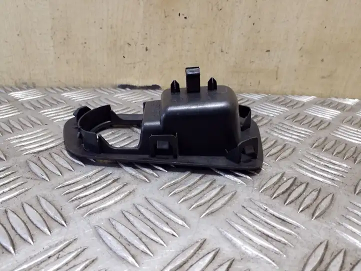 Nissan Qashqai (2006 - 2010) 82682JD00A Прочая отделка задней двери — фото 3