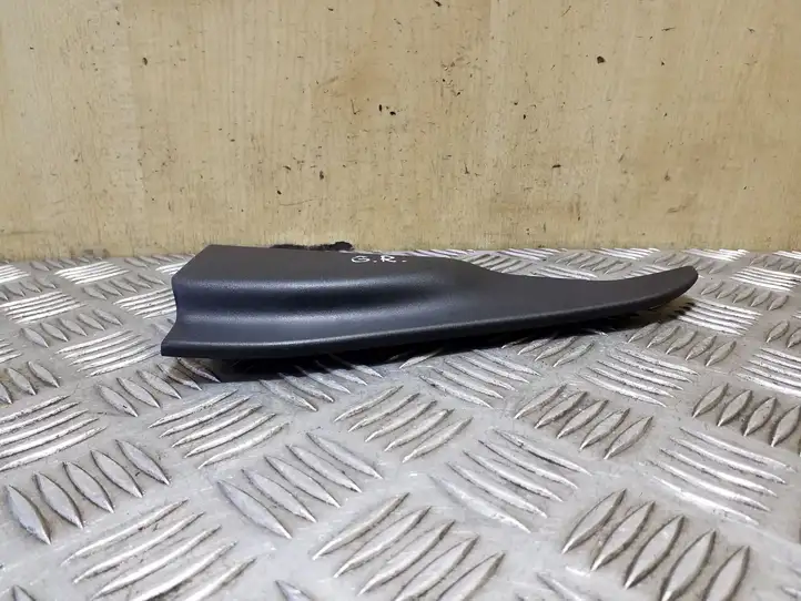 Nissan Juke I F15 (2010 - 2018) 822921KA0A Прочая отделка задней двери — фото 2