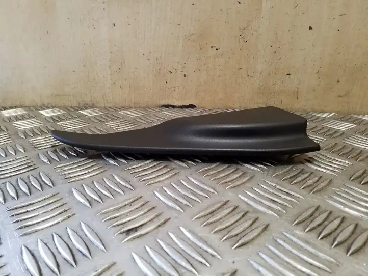 Nissan Juke I F15 (2010 - 2018) 822931KA0A Прочая отделка задней двери — фото 4