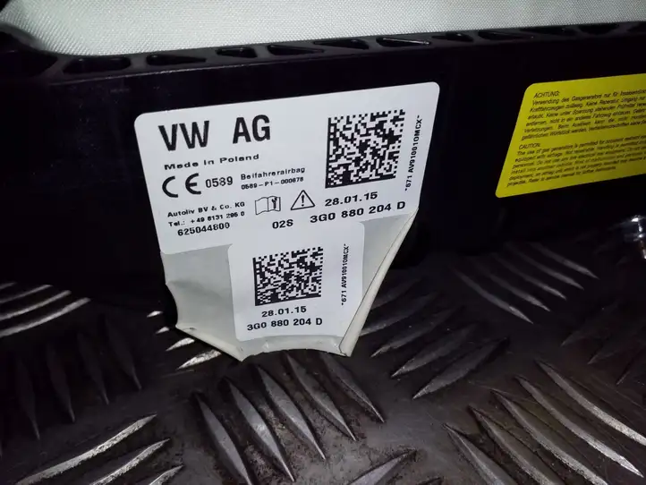 Volkswagen PASSAT B8 (2015 - ) 3G0880204D Подушка безопасности пассажира — фото 2