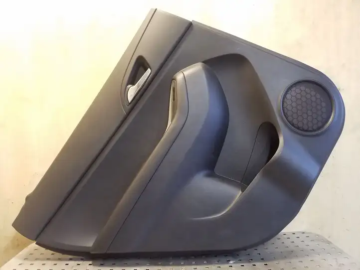 Chevrolet Orlando (2010 - 2015)  95981912 Обшивка задней двери