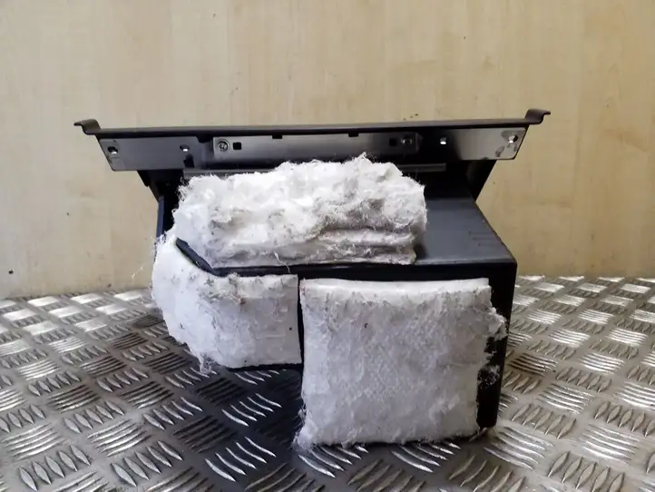 Nissan Juke I F15 (2010 - 2018)   Комплект ящика для вещей (бардачка)