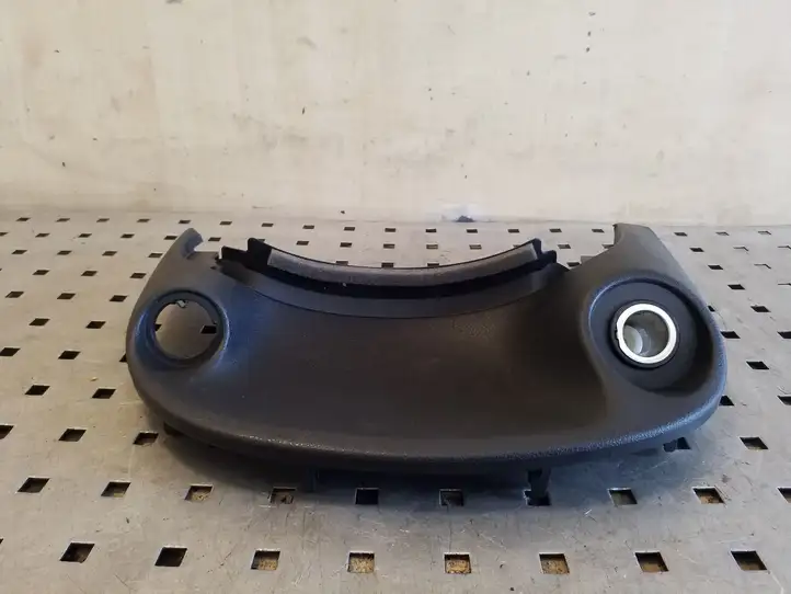 Nissan Juke I F15 (2010 - 2018) 682521KK0A Прочие детали панели — фото 1