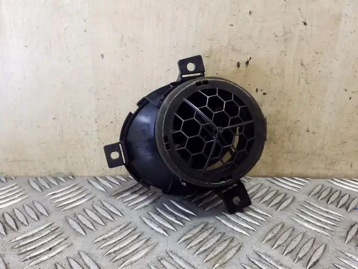 Nissan Juke I F15 (2010 - 2018) 687601KE0A Боковой воздушный дефлектор — фото 2
