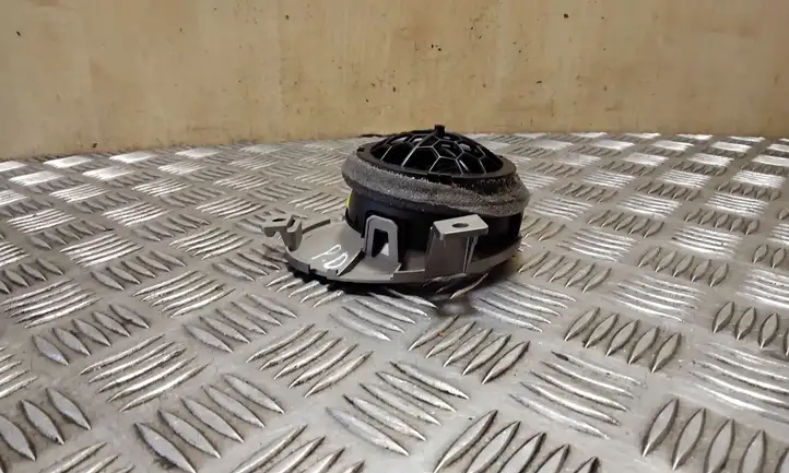 Nissan Juke I F15 (2010 - 2018) Боковой воздушный дефлектор — фото 3