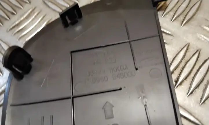 Nissan Juke I F15 (2010 - 2018)  684991KK0A Отделочный щит панели (боковой)