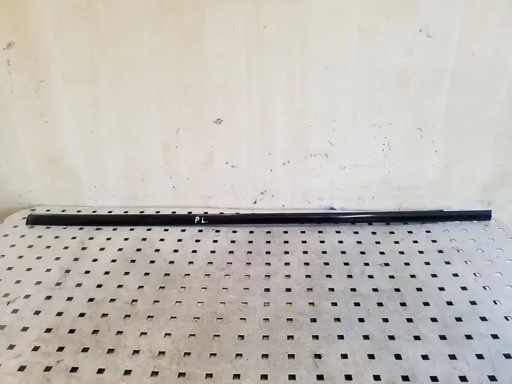 BMW X5 E53 (1999 - 2006)   Отделка стекла передней двери