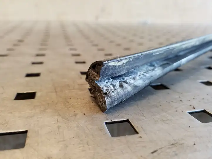 BMW X5 E53 (1999 - 2006)   Отделка стекла передней двери