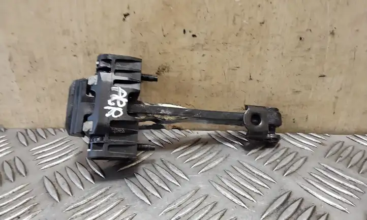 Peugeot 508 (2010 - 2014)   Ограничитель открывания передней двери