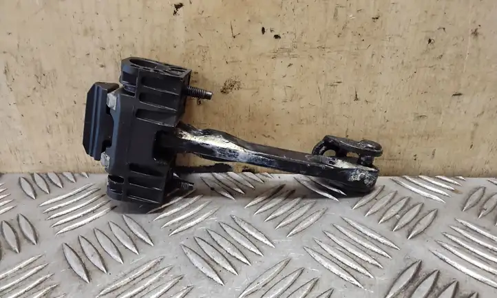 Peugeot 508 (2010 - 2014)   Ограничитель открывания передней двери