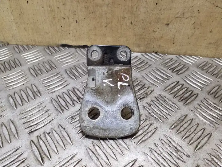 Land Rover Range Rover Sport (2005 - 2009)  BDB780052 Верхняя петля передней двери