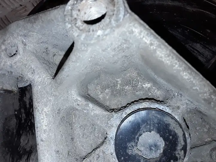 Volkswagen Passat CC (2012 - 2017)  3C0505435F Задний поворотный кулак (ступица, цапфа)