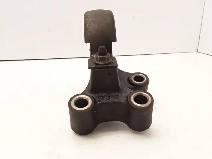 Mazda 2 (2007 - 2010) Кронштейн подвесного подшипника — фото 3
