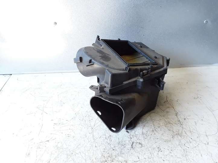 30636830 Volvo V70 Oro filtro dėžė