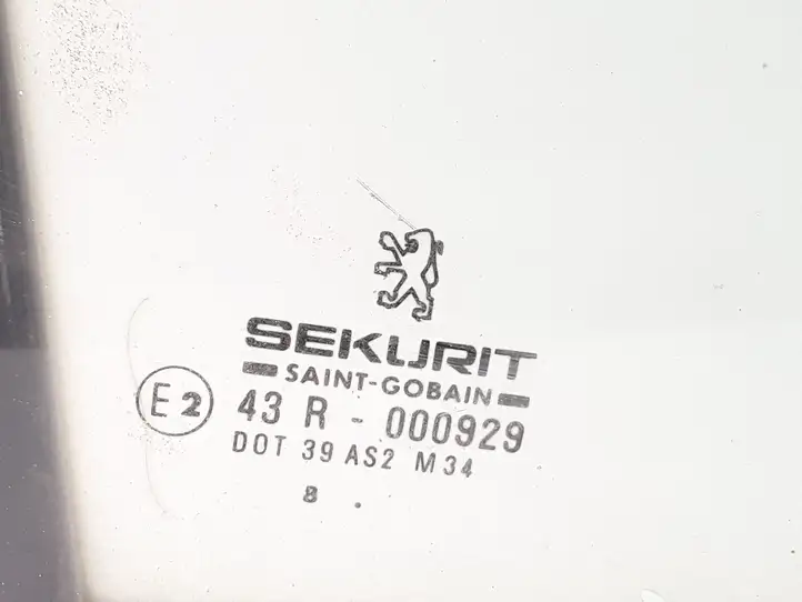Peugeot 406 (1999 - 2006) 43R000929 Стекло задней двери — фото 2