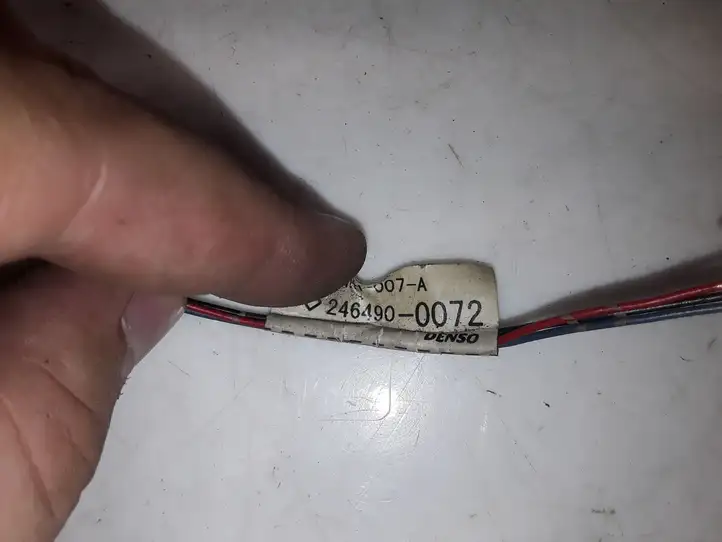 Toyota Avensis T270 (2009 - 2012)  2464900072 Другой проводник