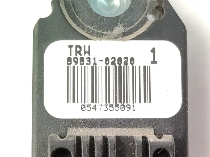Toyota Avensis T250 (2006 - 2009) 8983102020 Датчик удара SRS — фото 2