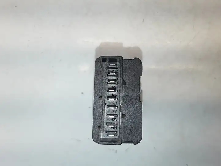 Peugeot 406 (1999 - 2006)  9611914080 Другие блоки управления / модули