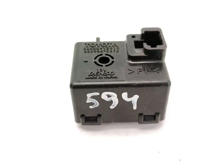 Toyota Avensis T250 (2006 - 2009) 8665013010 Реле дневных фонарей — фото 1