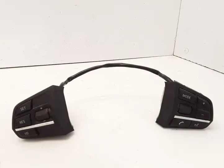 BMW 5 F10 F11 (2009 - 2016) 9229479 Кнопки на рулевом колесе — фото 1
