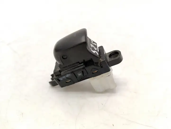 Nissan Navara D23 (2015 - )   Кнопка стеклоподъемников