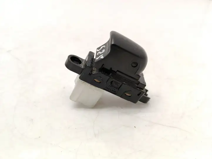 Nissan Navara D23 (2015 - )   Кнопка стеклоподъемников