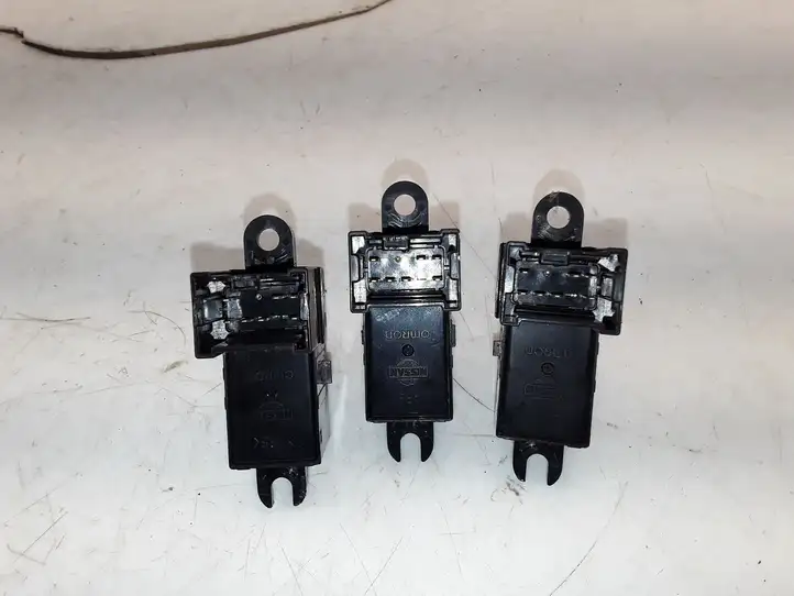 Nissan Primera (2001 - 2008) 25411AV600 Блок кнопок стеклоподъемников — фото 5