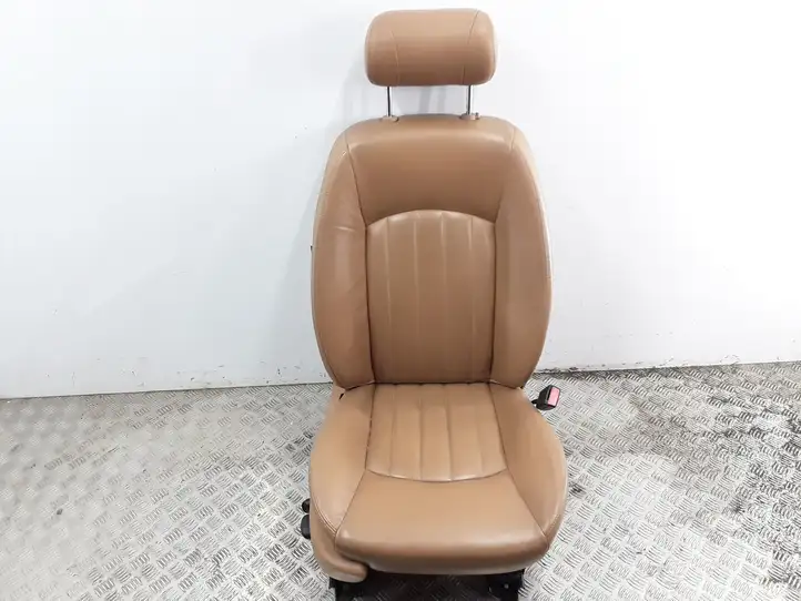 Jaguar X-Type (2001 - 2008)   Переднее сиденье пассажира