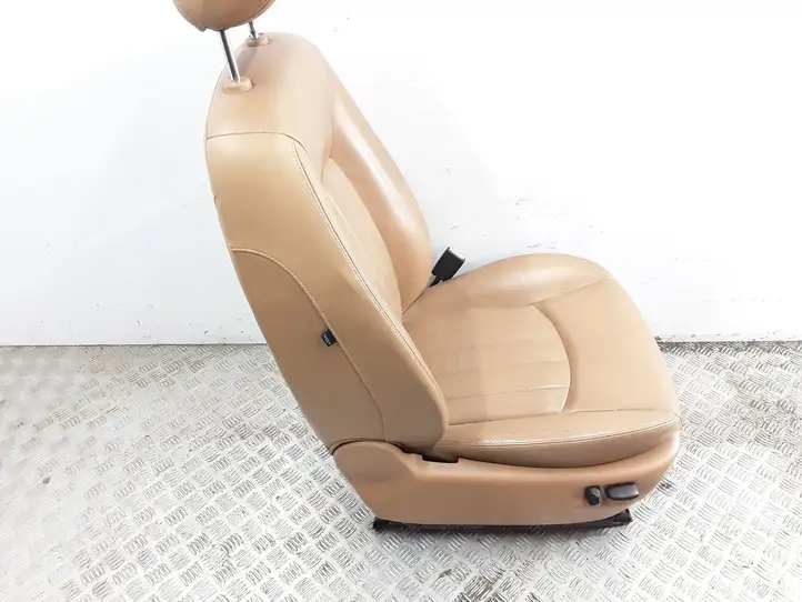 Jaguar X-Type (2001 - 2008)   Переднее сиденье пассажира