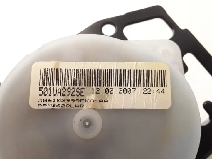 Toyota Avensis T250 (2006 - 2009)  7337005081 Задний ремень безопасности