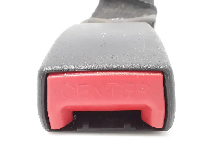 BMW 5 F10 F11 (2009 - 2016)  7238665 Задний средний замок ремня