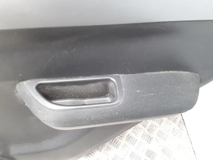 Suzuki Swift (2004 - 2010) 8373162J0 Обшивка задней двери — фото 4