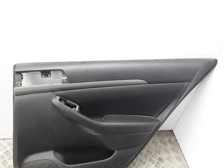 Toyota Avensis T250 (2006 - 2009) 6763005A30B0 Обшивка задней двери — фото 3