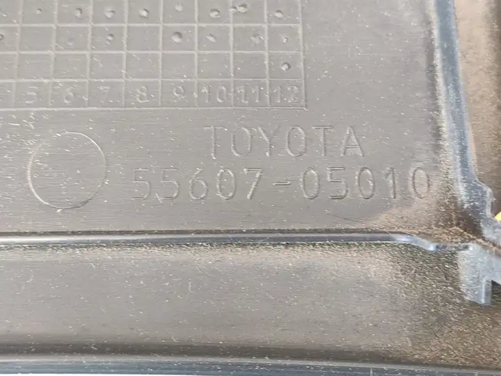 Toyota Avensis T250 (2006 - 2009) 5560705010 Нижняя отделка панели приборов — фото 5