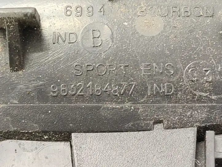 Peugeot 206 (1998 - 2012) 9632184877 Боковой воздушный дефлектор — фото 2
