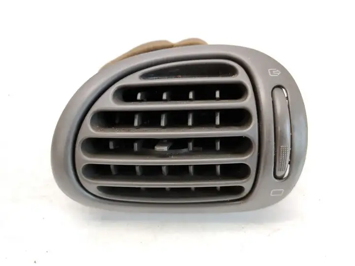 Peugeot 206 (1998 - 2012) 9632184377 Боковой воздушный дефлектор — фото 1