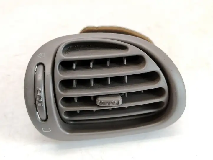 Peugeot 206 (1998 - 2012) 9632184877 Боковой воздушный дефлектор — фото 1