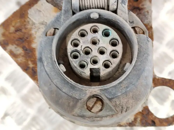 Citroen C5 (2004 - 2008)  9653200980 Съемный крюк