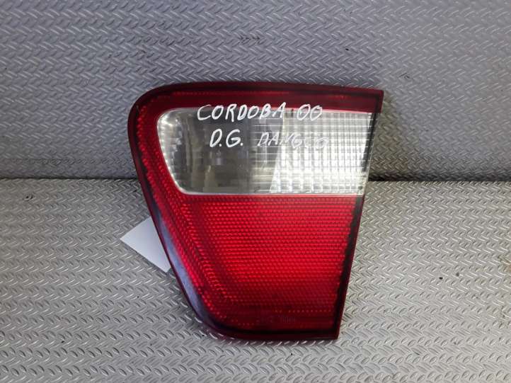 Seat Cordoba (6K) (1999 - 2002)  6K5945092F Задний фонарь в крышке багажника