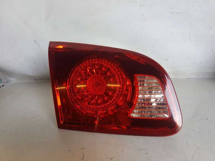 Hyundai Santa Fe (2005 - 2009)  924052B0 Задний фонарь в крышке багажника
