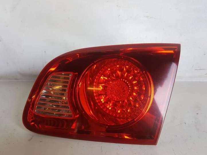 Hyundai Santa Fe (2005 - 2009)  924062B0 Задний фонарь в крышке багажника