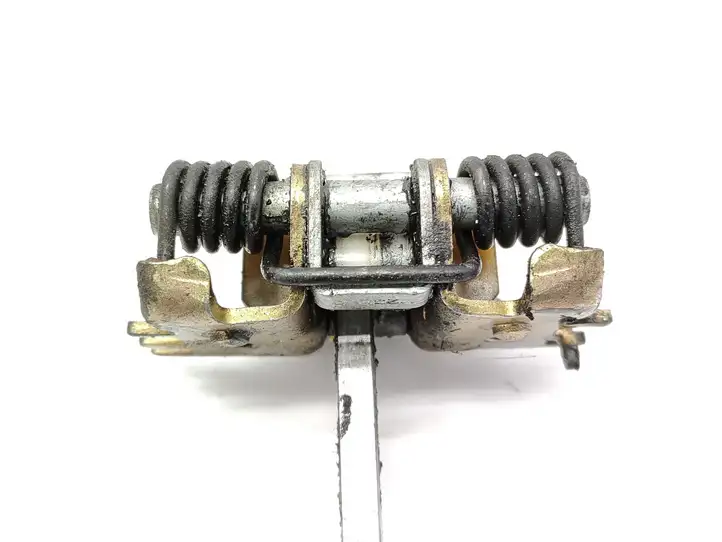 Renault Espace -  Grand espace IV (2004 - 2014)   Ограничитель открывания задней двери