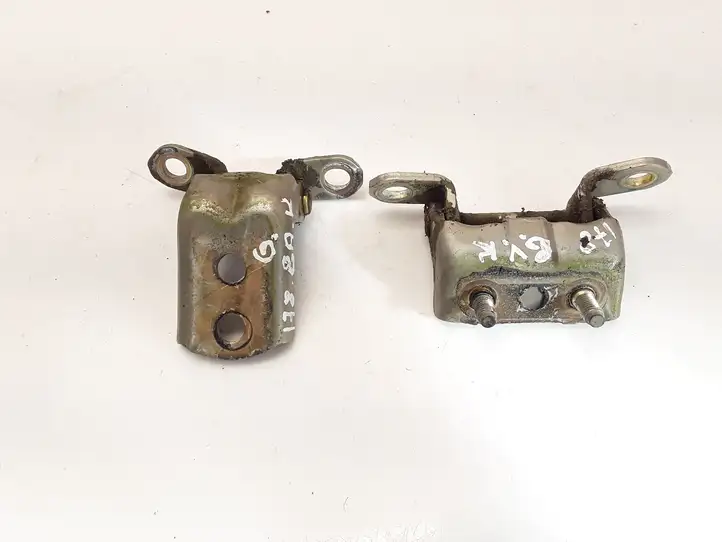 Nissan Primera (2001 - 2008)    Комплект петель задней двери